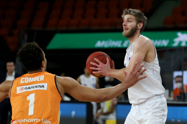 这位深远影 这位深远影