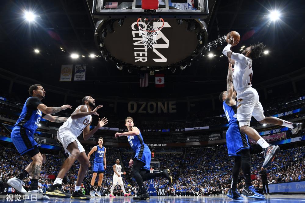 入篮球明星 入篮球明星